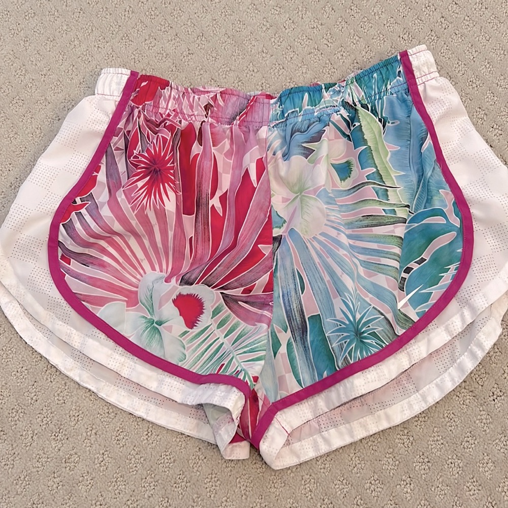 Nike Tempo Dri-Fit Shorts - Size L